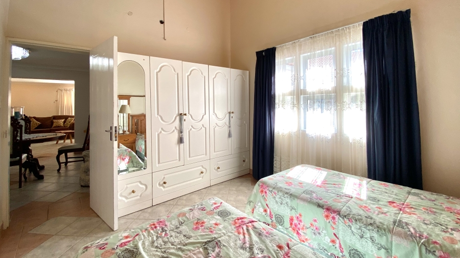 4 Bedroom Property for Sale in Port Owen Western Cape